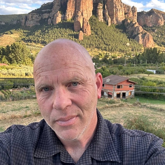 Meet your Posher, Ben - Picture 3 of 4